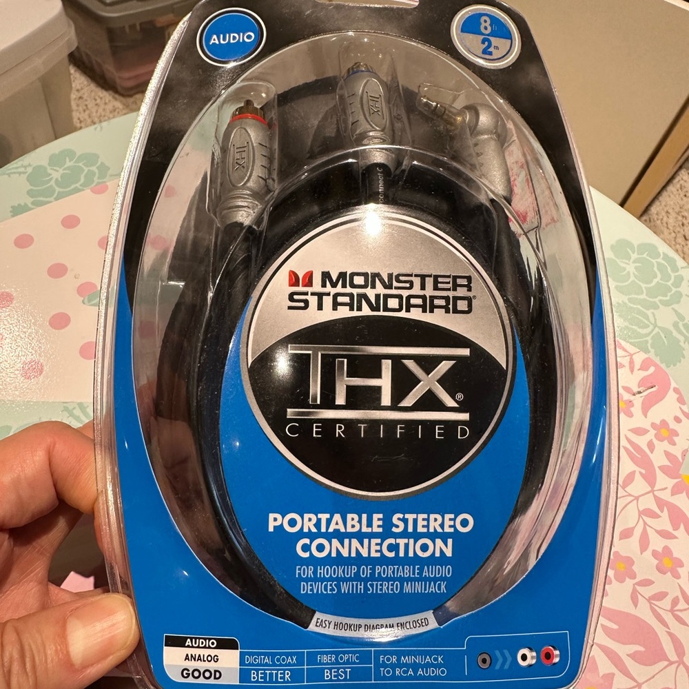 NWT Monster Standard THX Certified Portable Stereo Connection - Black